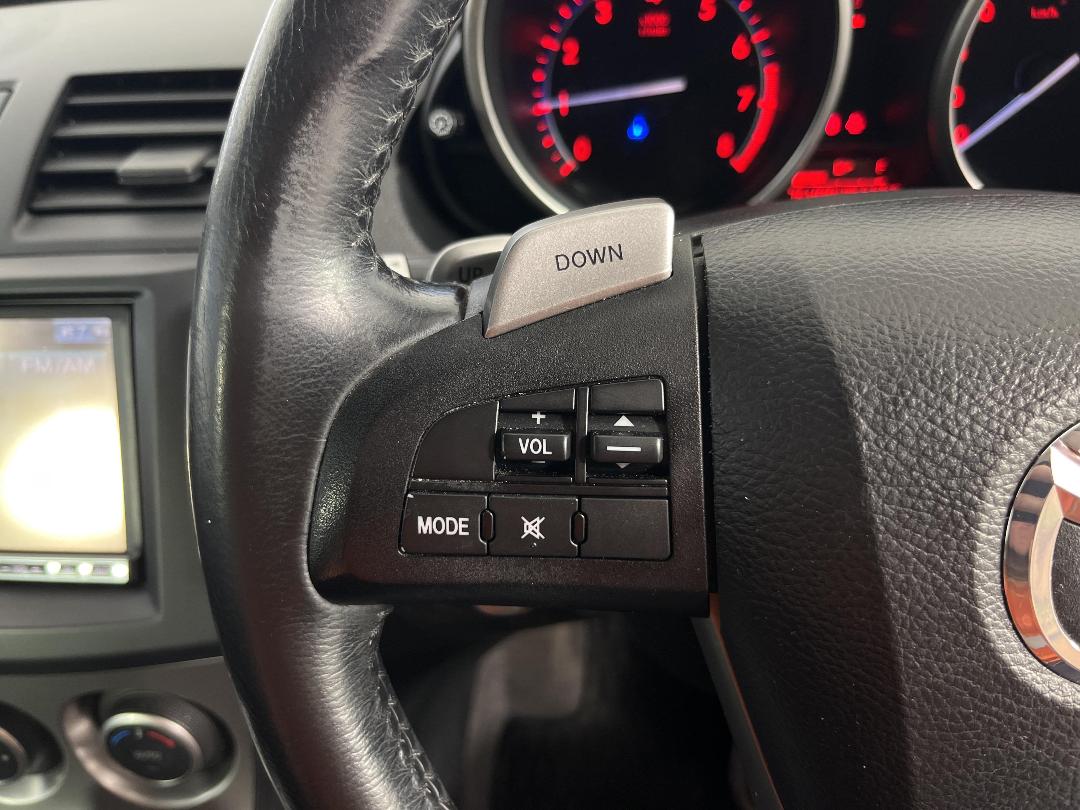 Photo '24' of Mazda Axela Photo '24' of Mazda Axela