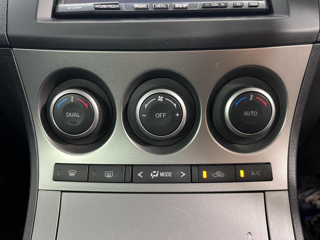 Photo '26' of Mazda Axela Photo '26' of Mazda Axela