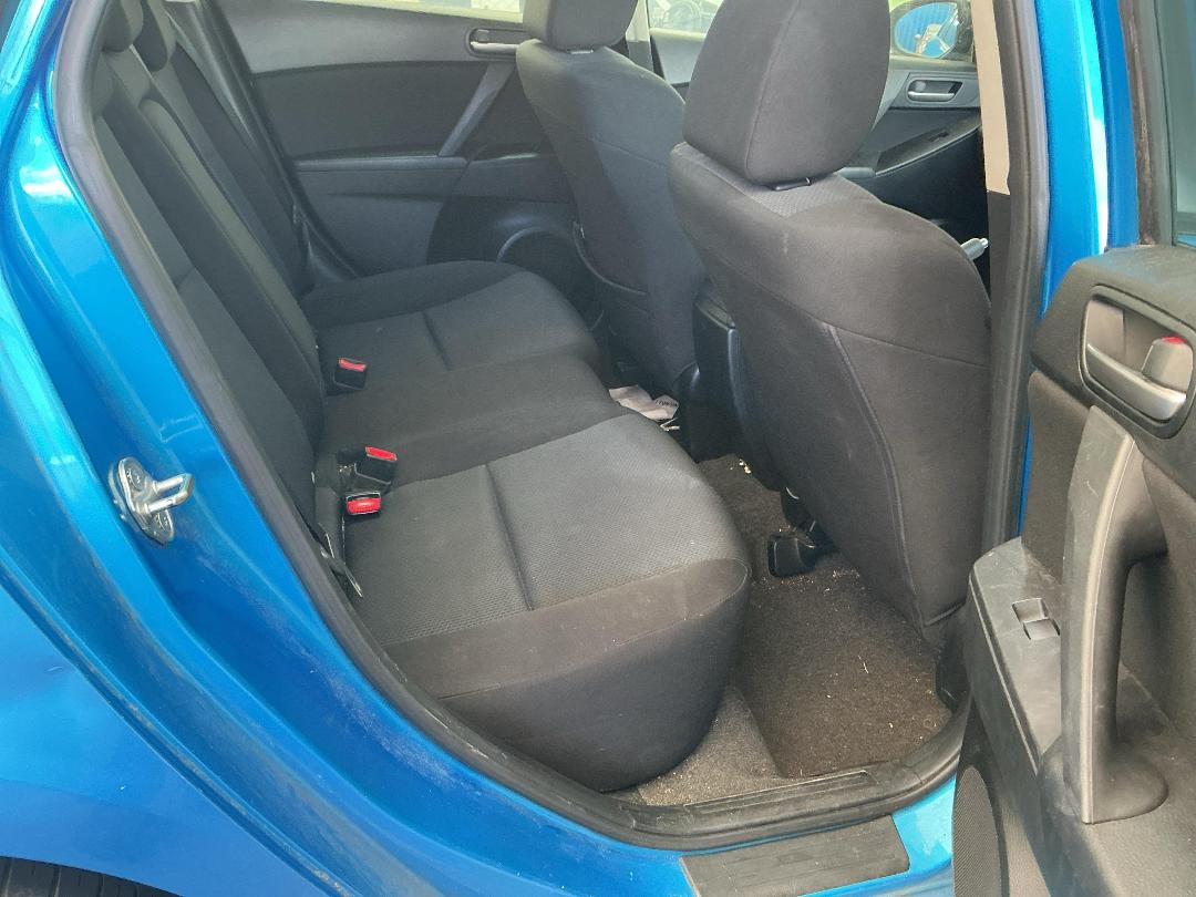 Photo '20' of Mazda Axela Sport