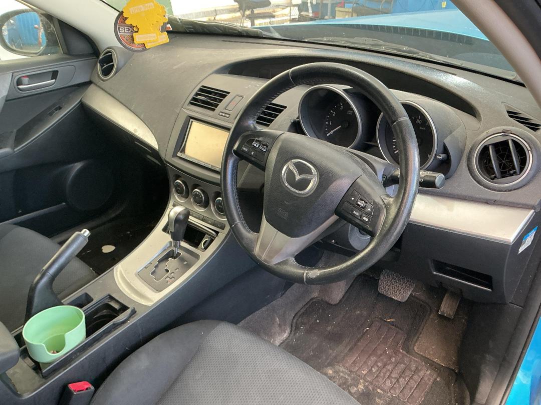 Photo '22' of Mazda Axela Sport