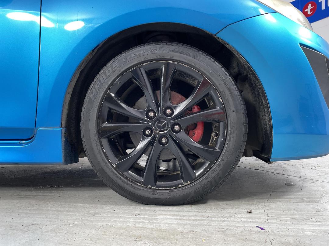 Photo '9' of Mazda Axela