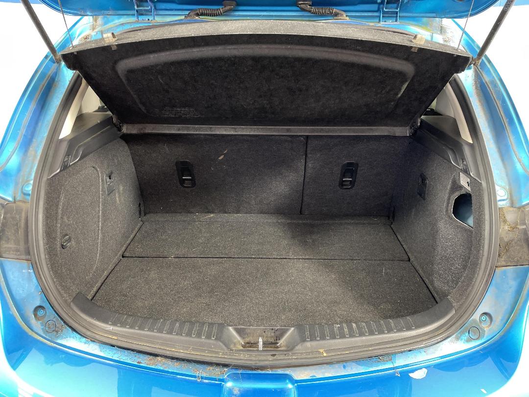 Photo '14' of Mazda Axela