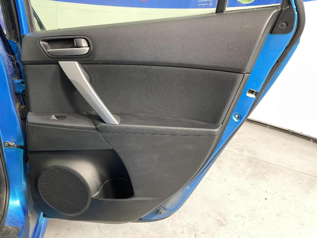 Photo '19' of Mazda Axela