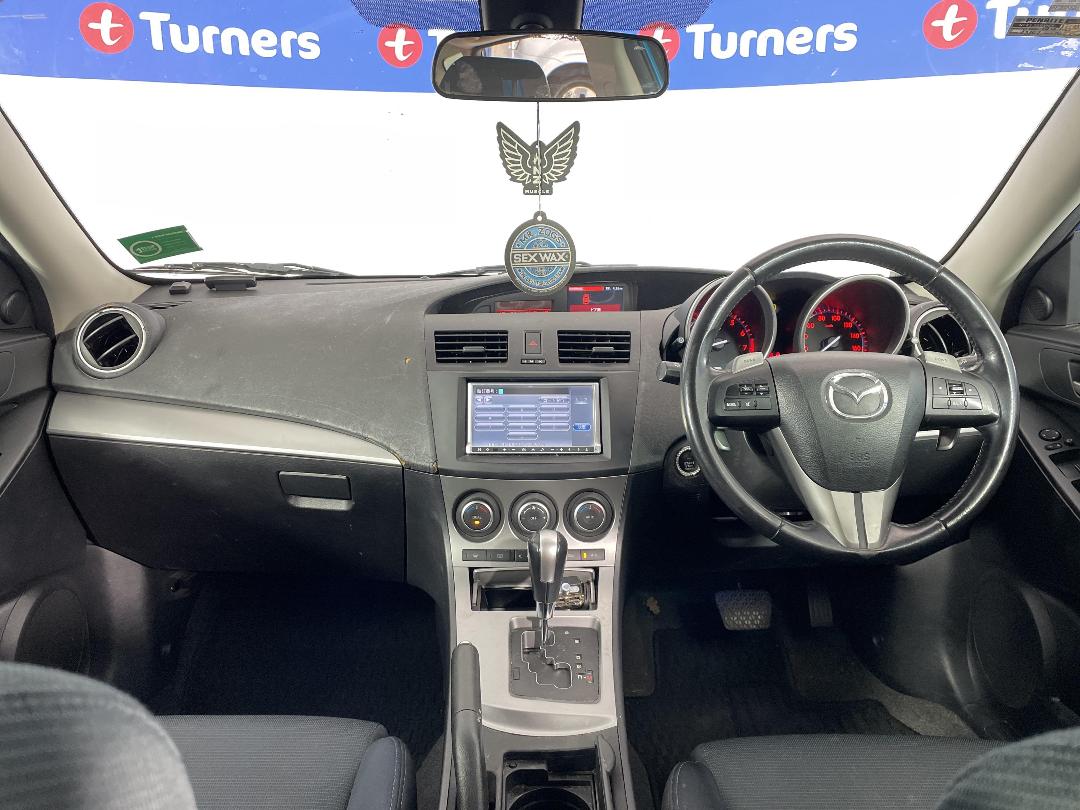 Photo '17' of Mazda Axela