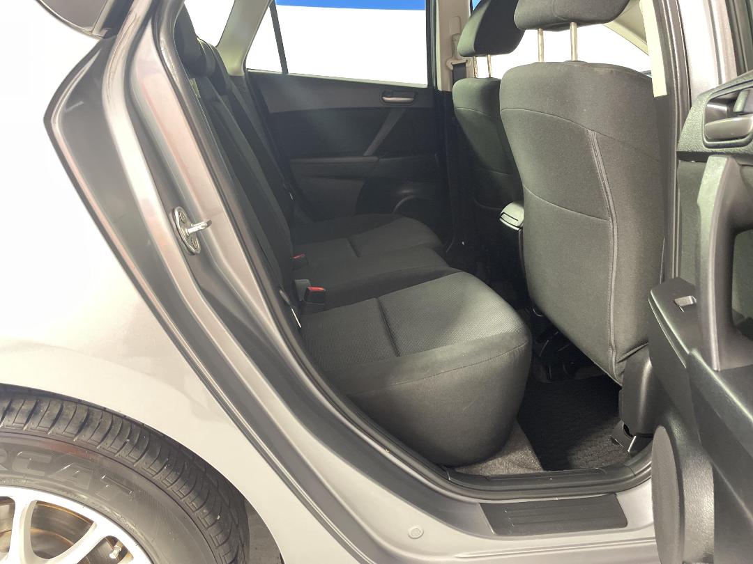 Photo '20' of Mazda Axela Photo '20' of Mazda Axela