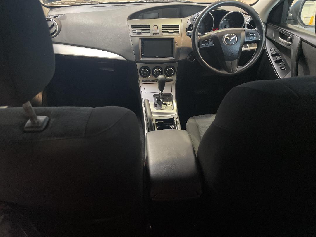 Photo '18' of Mazda Axela