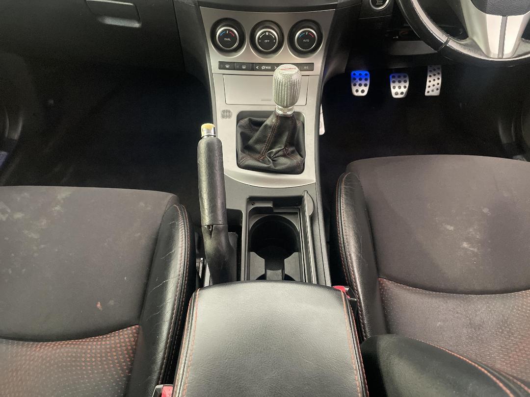 Photo '18' of Mazda Axela