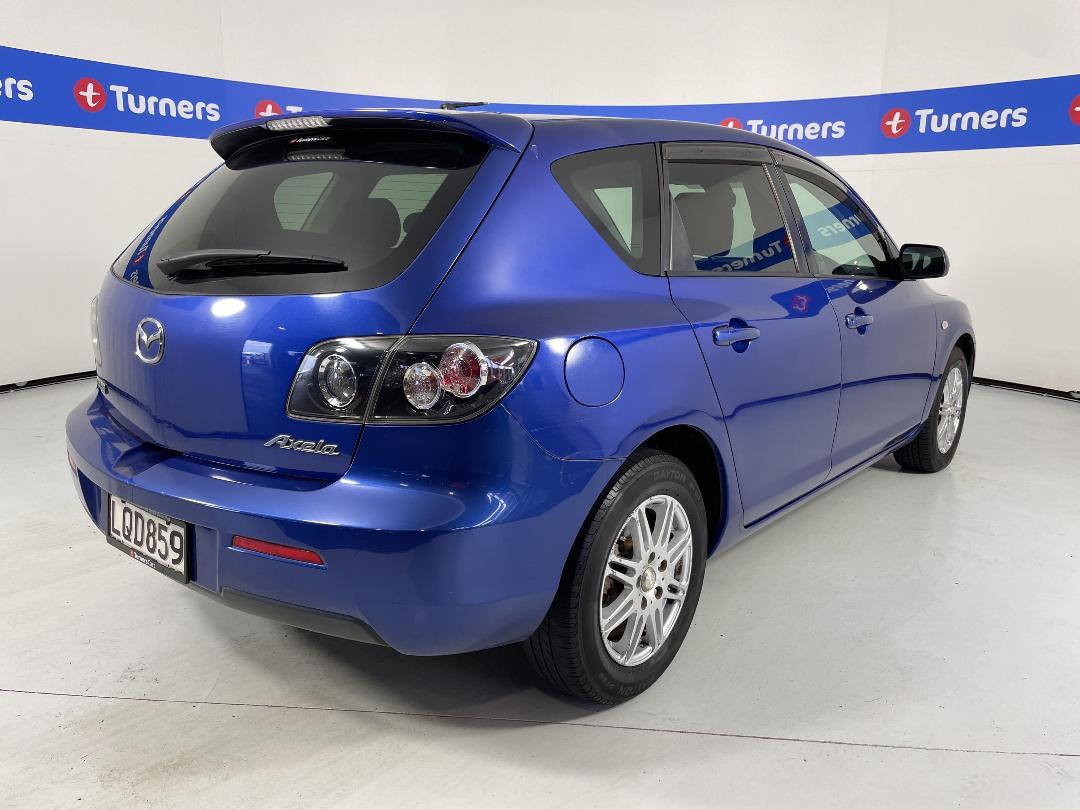 Photo '7' of Mazda Axela Photo '7' of Mazda Axela