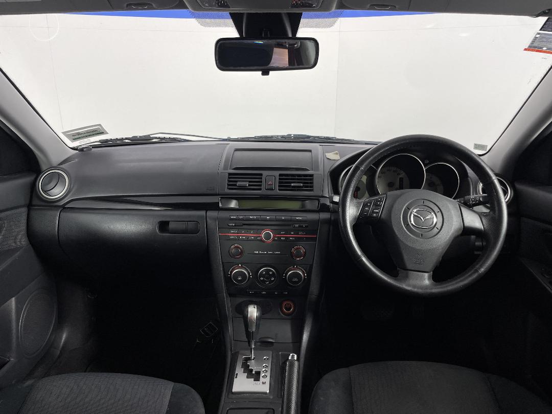 Photo '17' of Mazda Axela Photo '17' of Mazda Axela