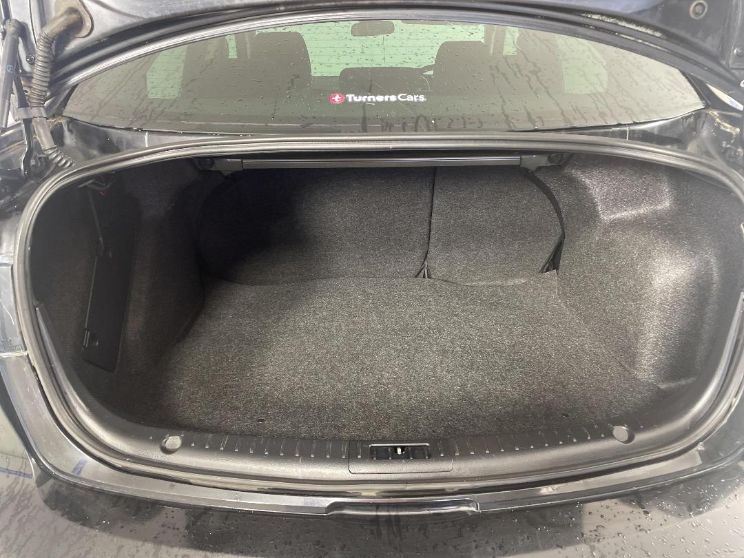 Photo '14' of Mazda Axela