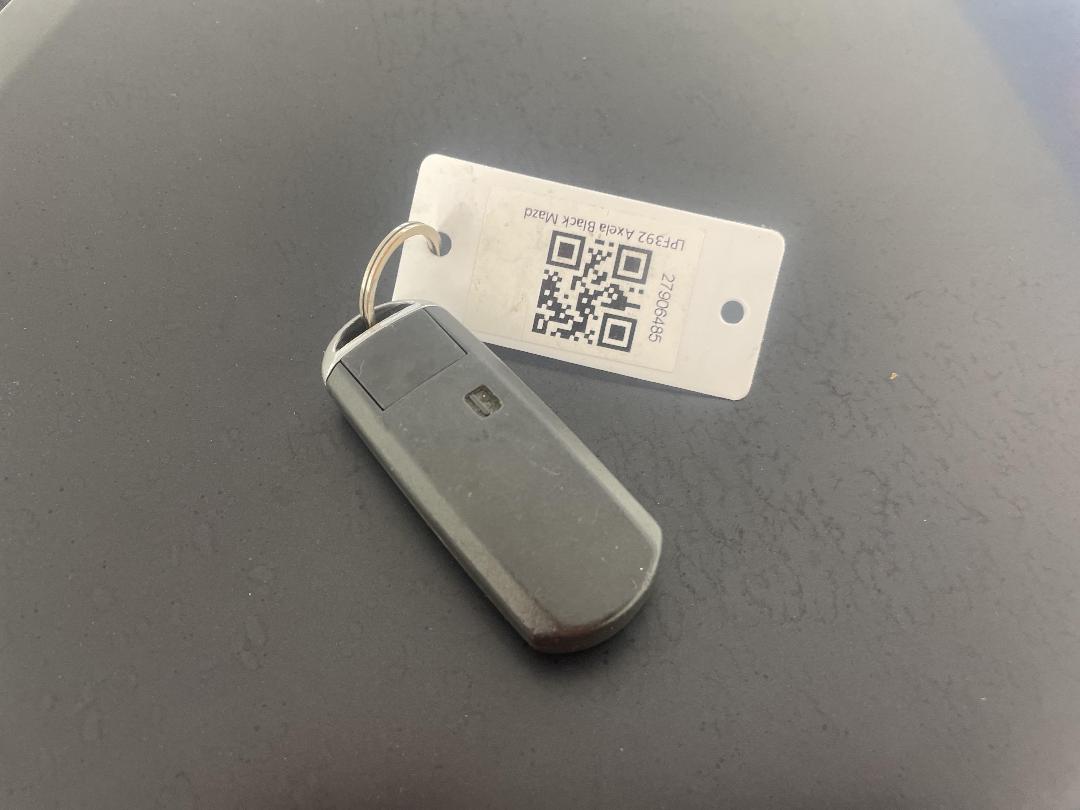 Photo '22' of Mazda Axela