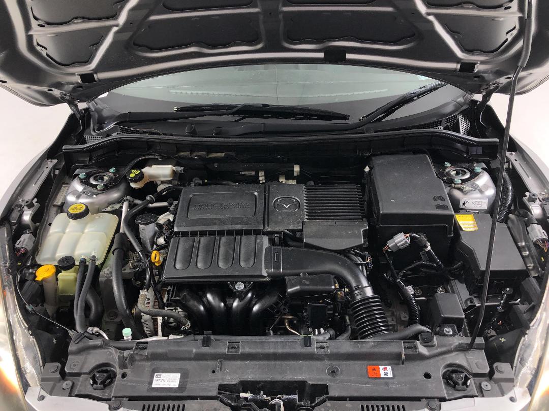 Photo '13' of Mazda Axela