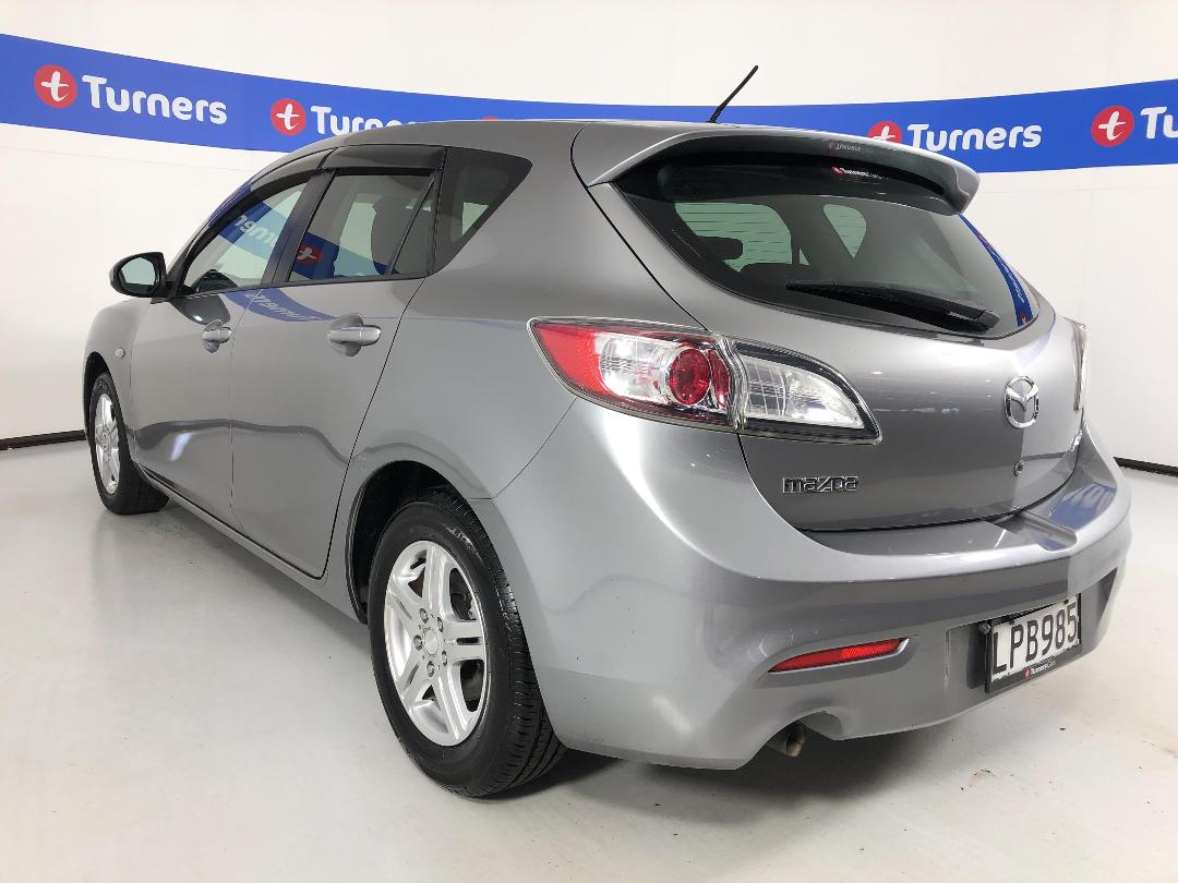 Photo '5' of Mazda Axela