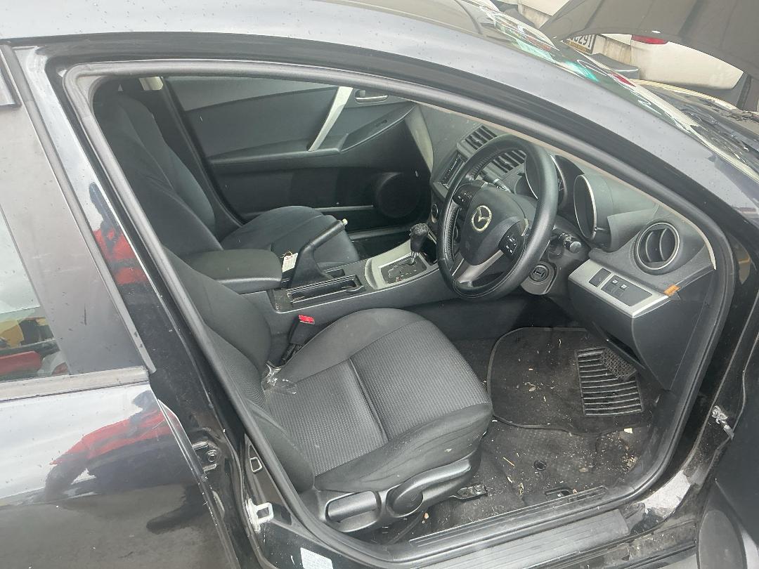 Photo '20' of Mazda Axela Photo '20' of Mazda Axela