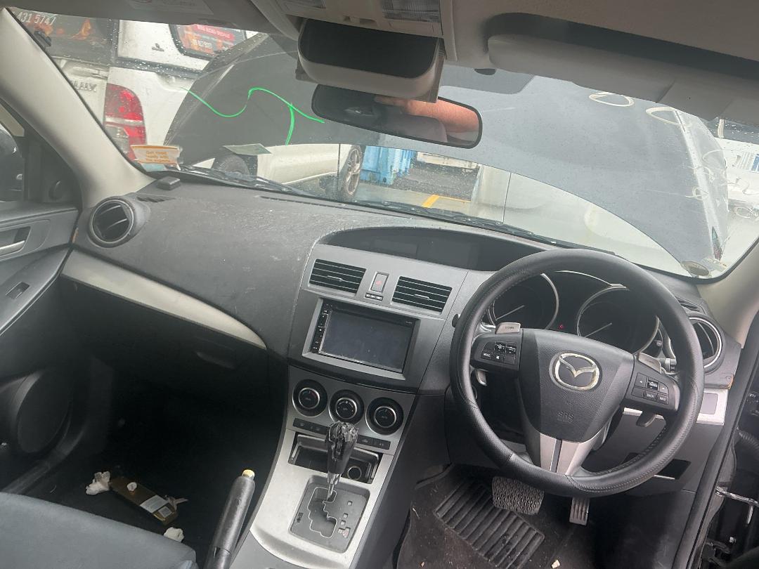 Photo '22' of Mazda Axela Photo '22' of Mazda Axela