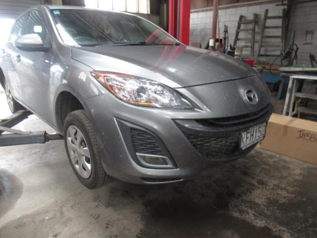 Photo '2' of Mazda Axela I-Stop