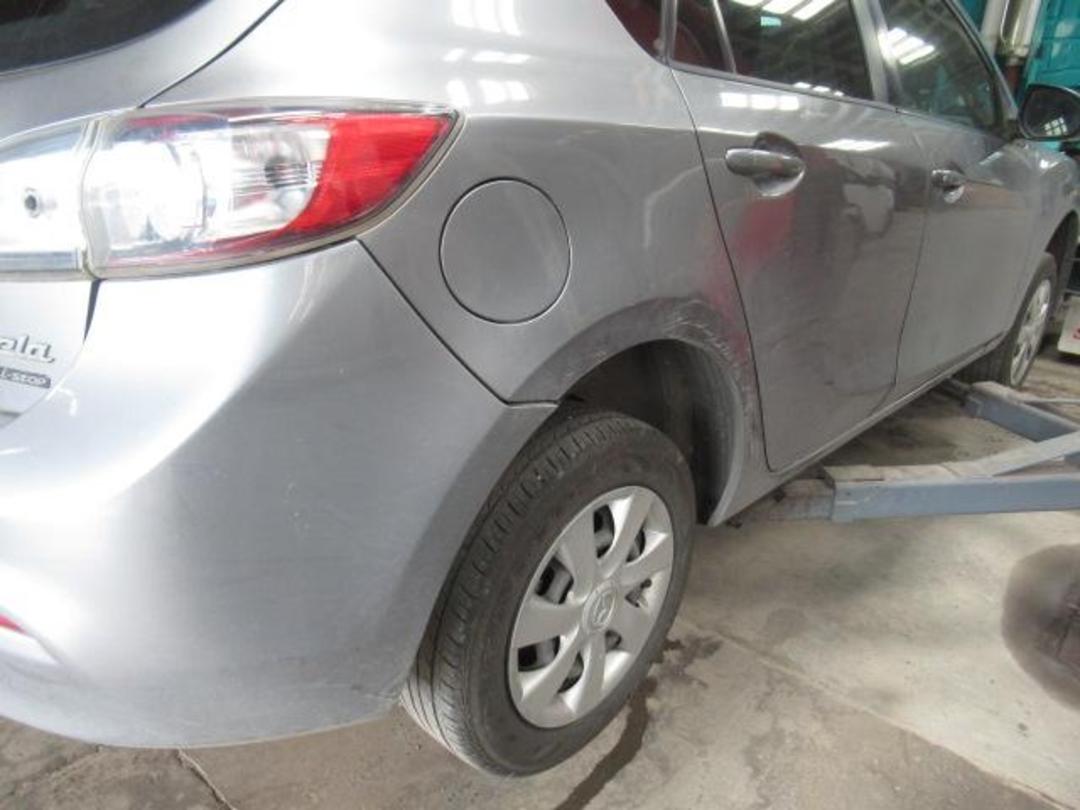 Photo '3' of Mazda Axela I-Stop