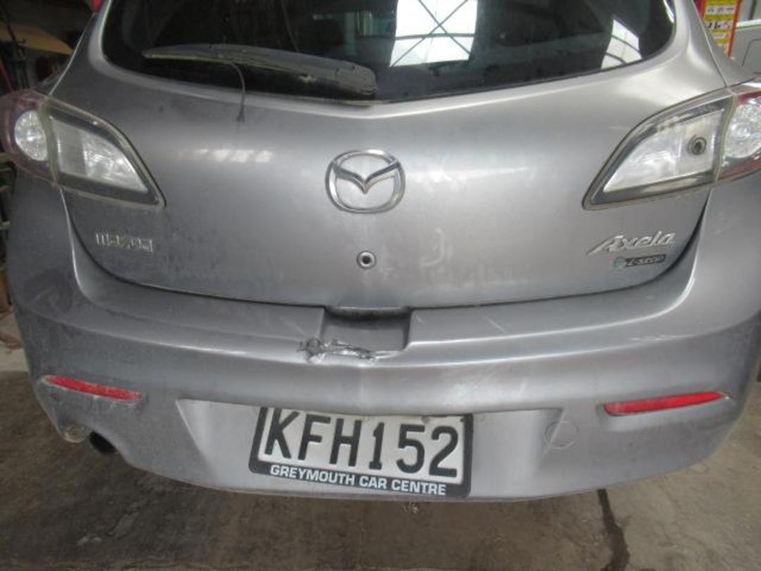 Photo '4' of Mazda Axela I-Stop