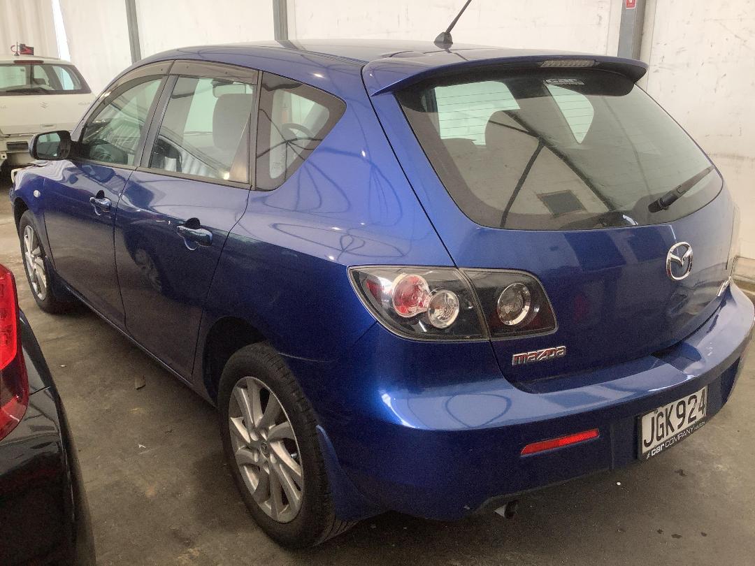 Photo '5' of Mazda Axela Photo '5' of Mazda Axela