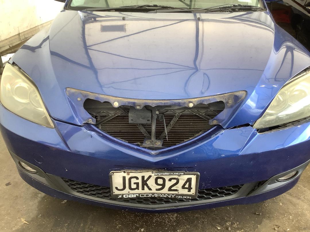 Photo '2' of Mazda Axela Photo '2' of Mazda Axela