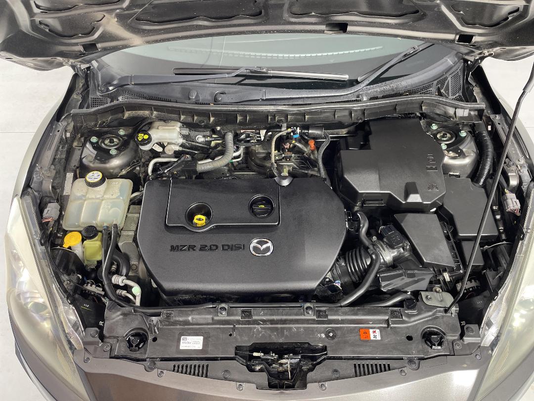 Photo '13' of Mazda Axela