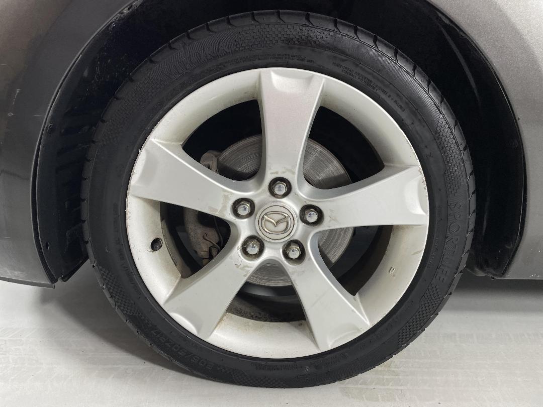 Photo '10' of Mazda Axela