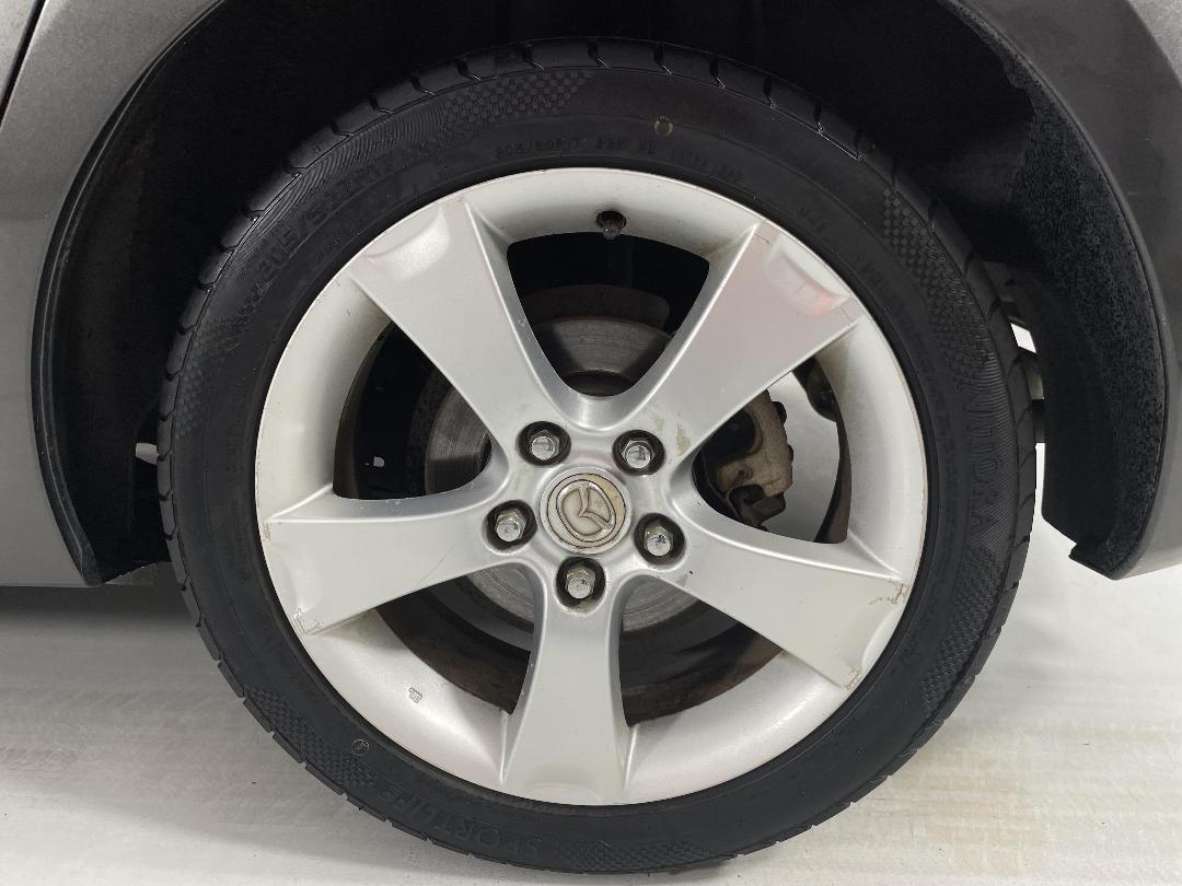 Photo '11' of Mazda Axela