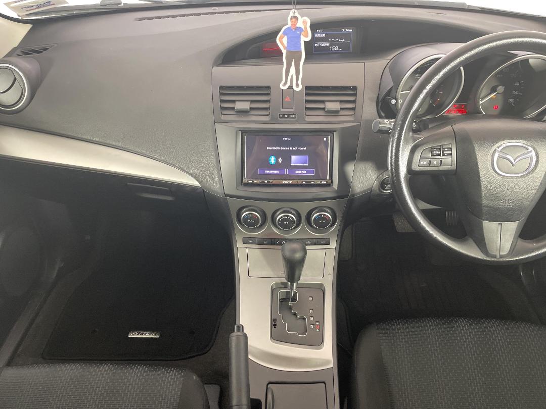 Photo '18' of Mazda Axela