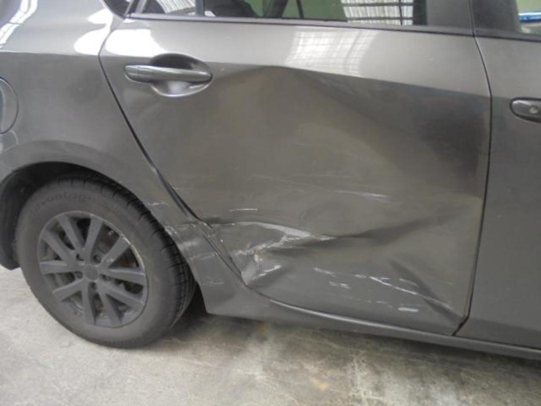 Photo '10' of Mazda Axela