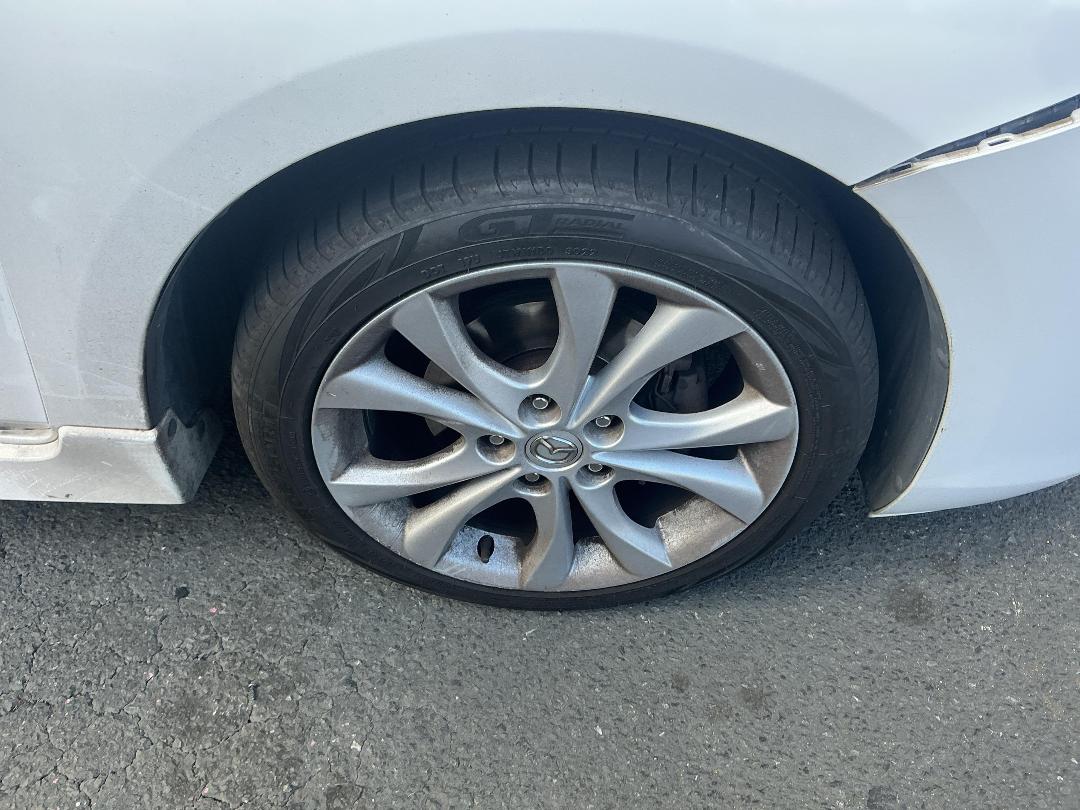 Photo '2' of Mazda Axela