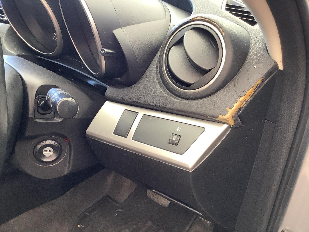 Photo '10' of Mazda Axela