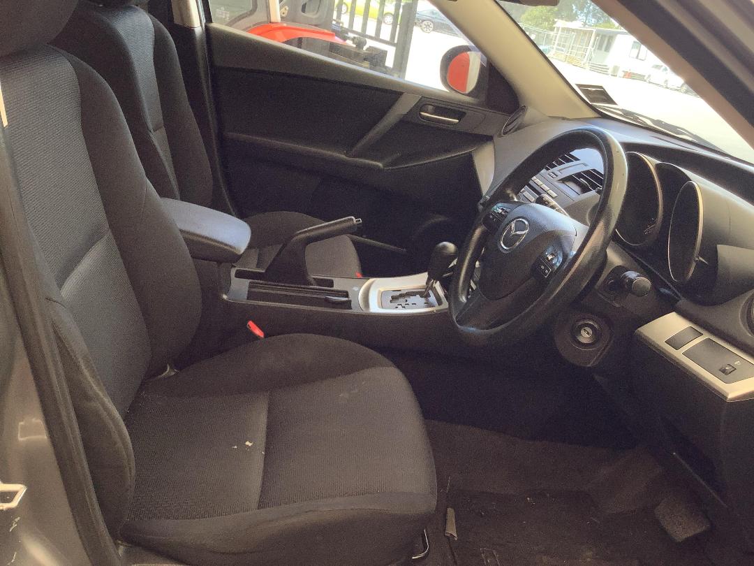 Photo '9' of Mazda Axela