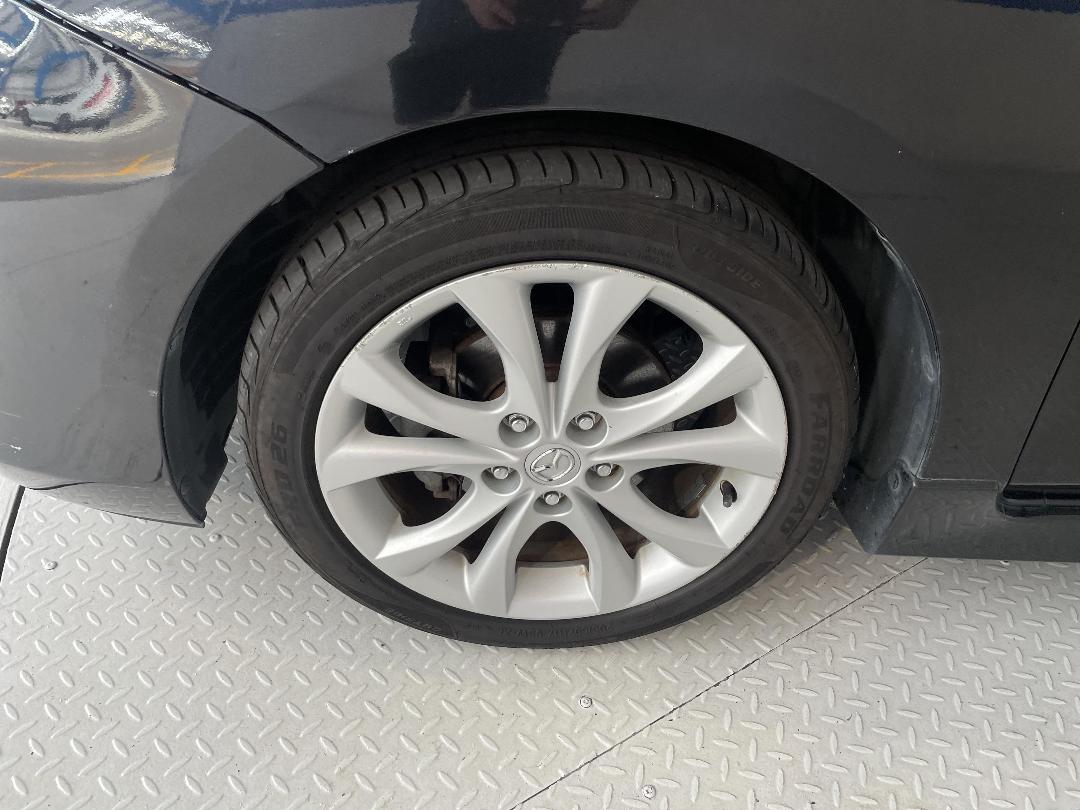 Photo '10' of Mazda Axela