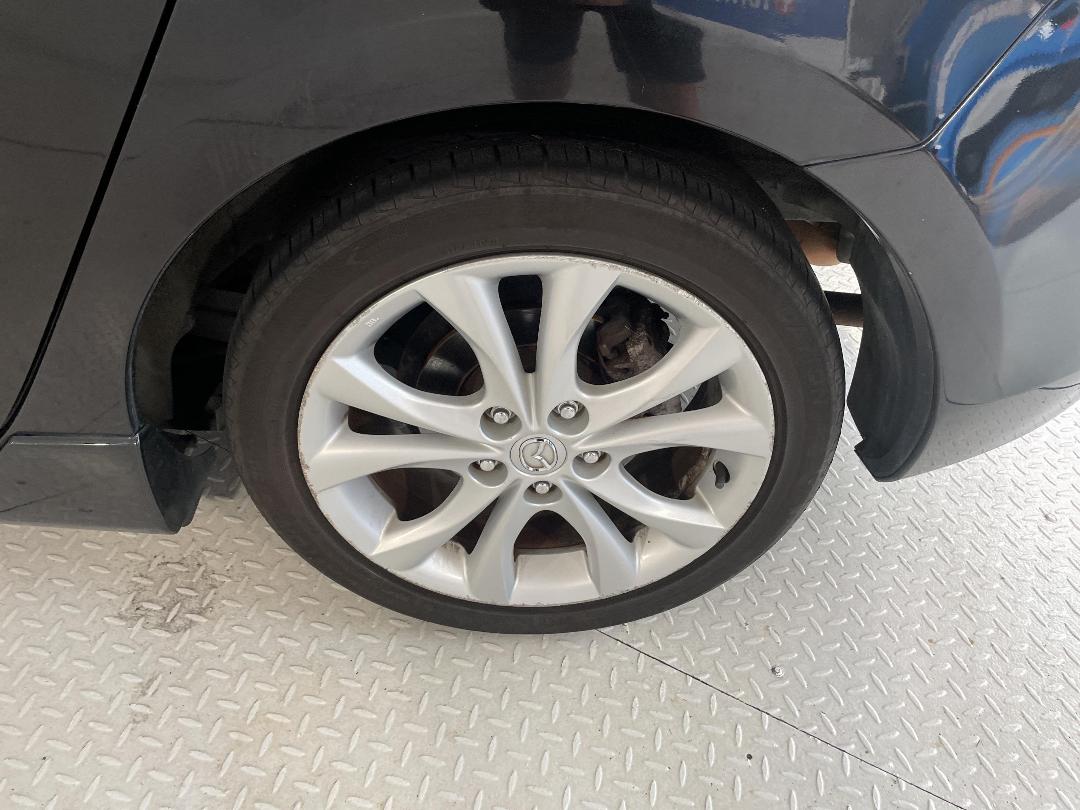 Photo '11' of Mazda Axela