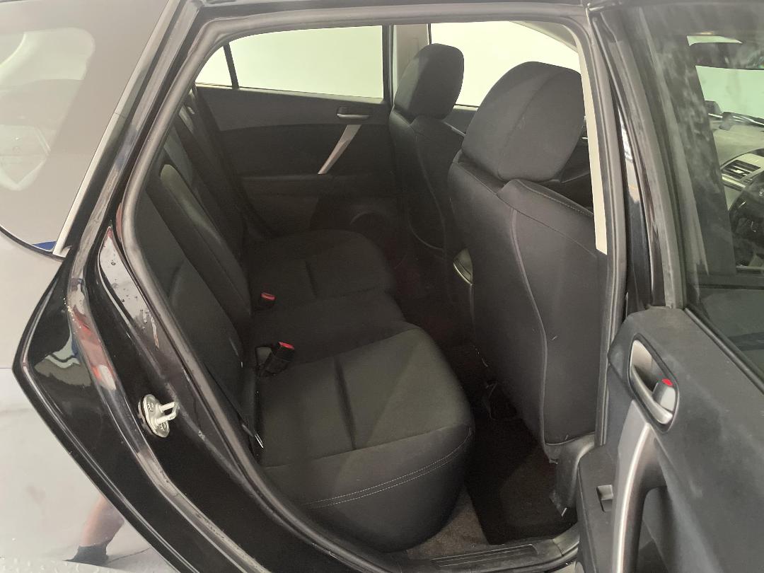 Photo '20' of Mazda Axela