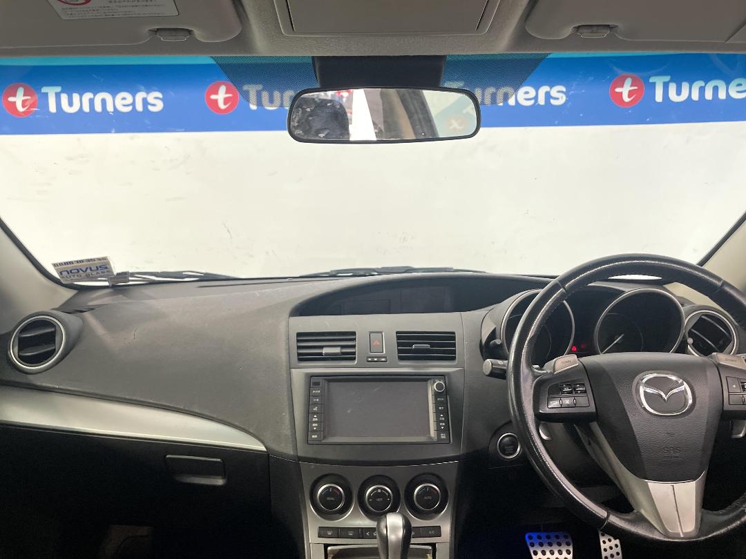 Photo '17' of Mazda Axela