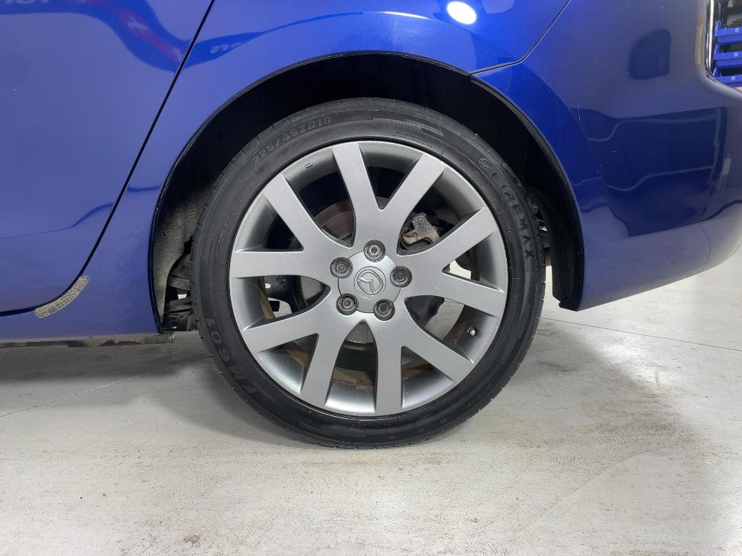 Photo '11' of Mazda Axela Photo '11' of Mazda Axela