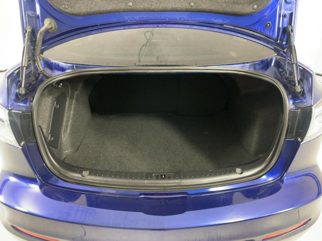 Photo '14' of Mazda Axela Photo '14' of Mazda Axela