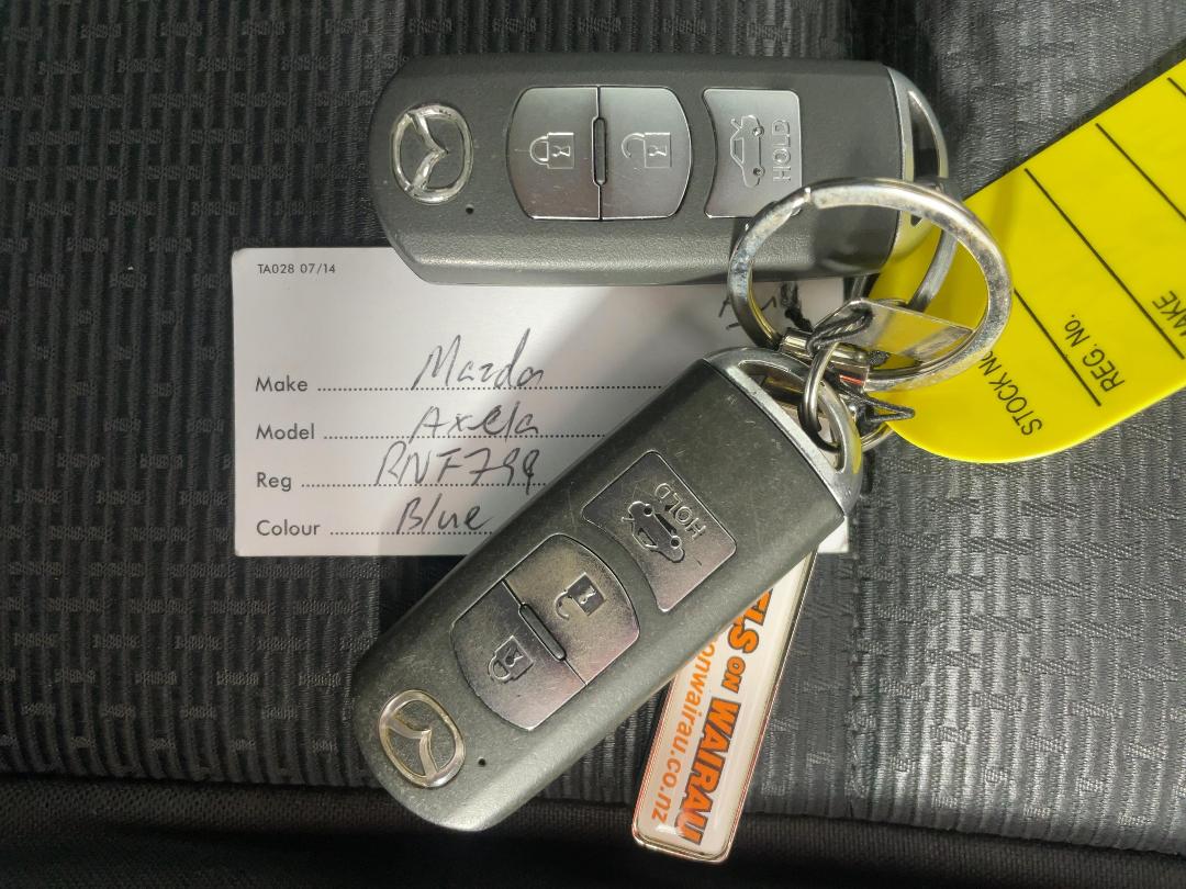 Photo '22' of Mazda Axela Photo '22' of Mazda Axela