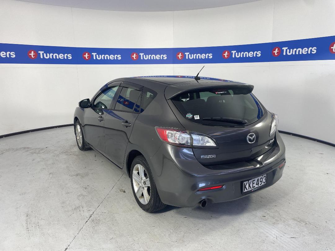 Photo '5' of Mazda Axela