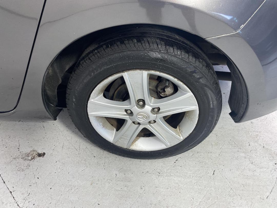 Photo '11' of Mazda Axela