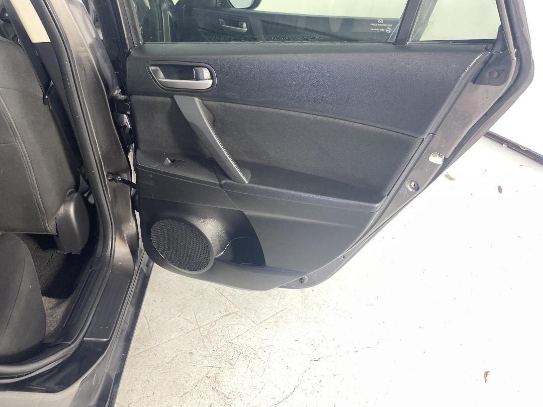 Photo '19' of Mazda Axela