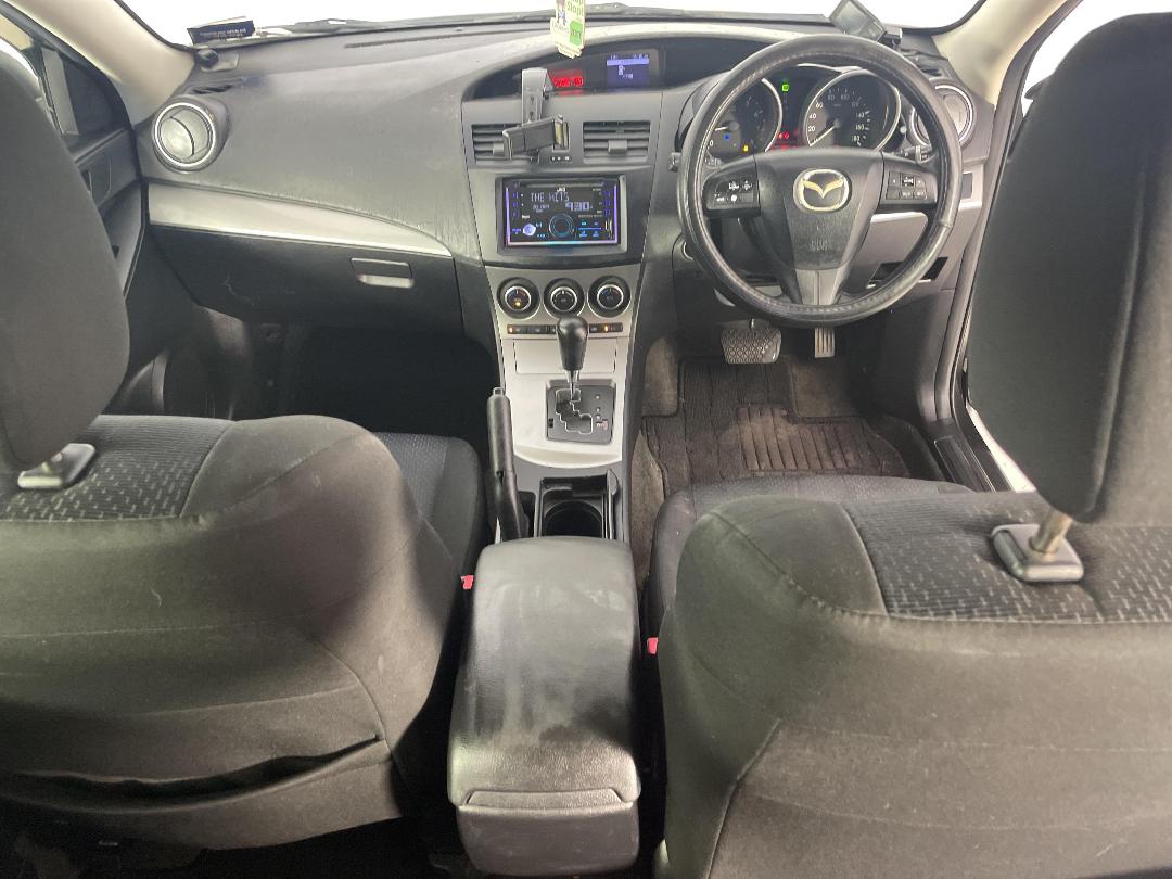 Photo '18' of Mazda Axela