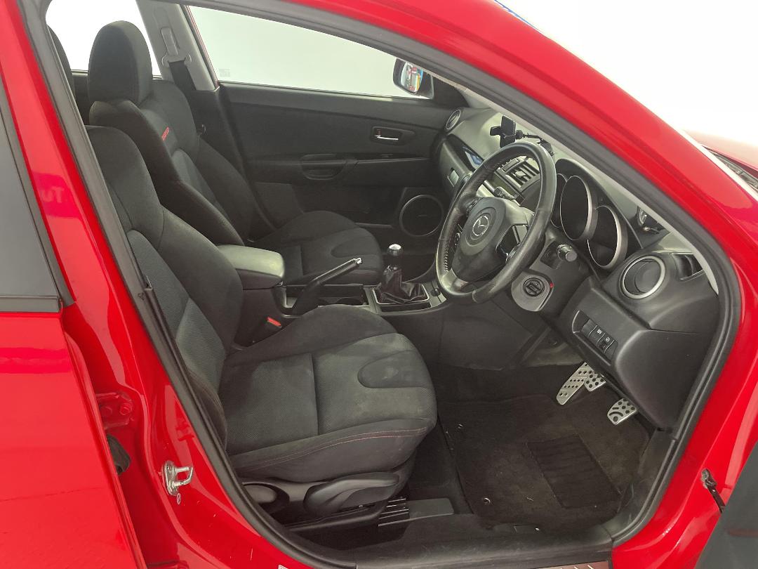 Photo '16' of Mazda Axela