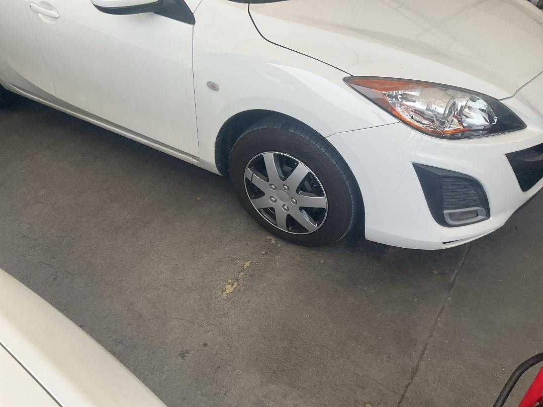 Photo '2' of Mazda Axela Photo '2' of Mazda Axela