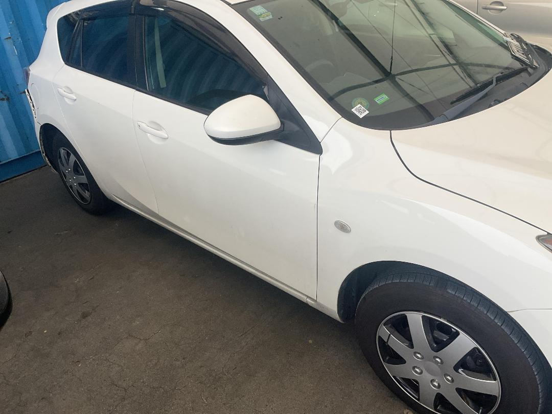 Photo '3' of Mazda Axela Photo '3' of Mazda Axela