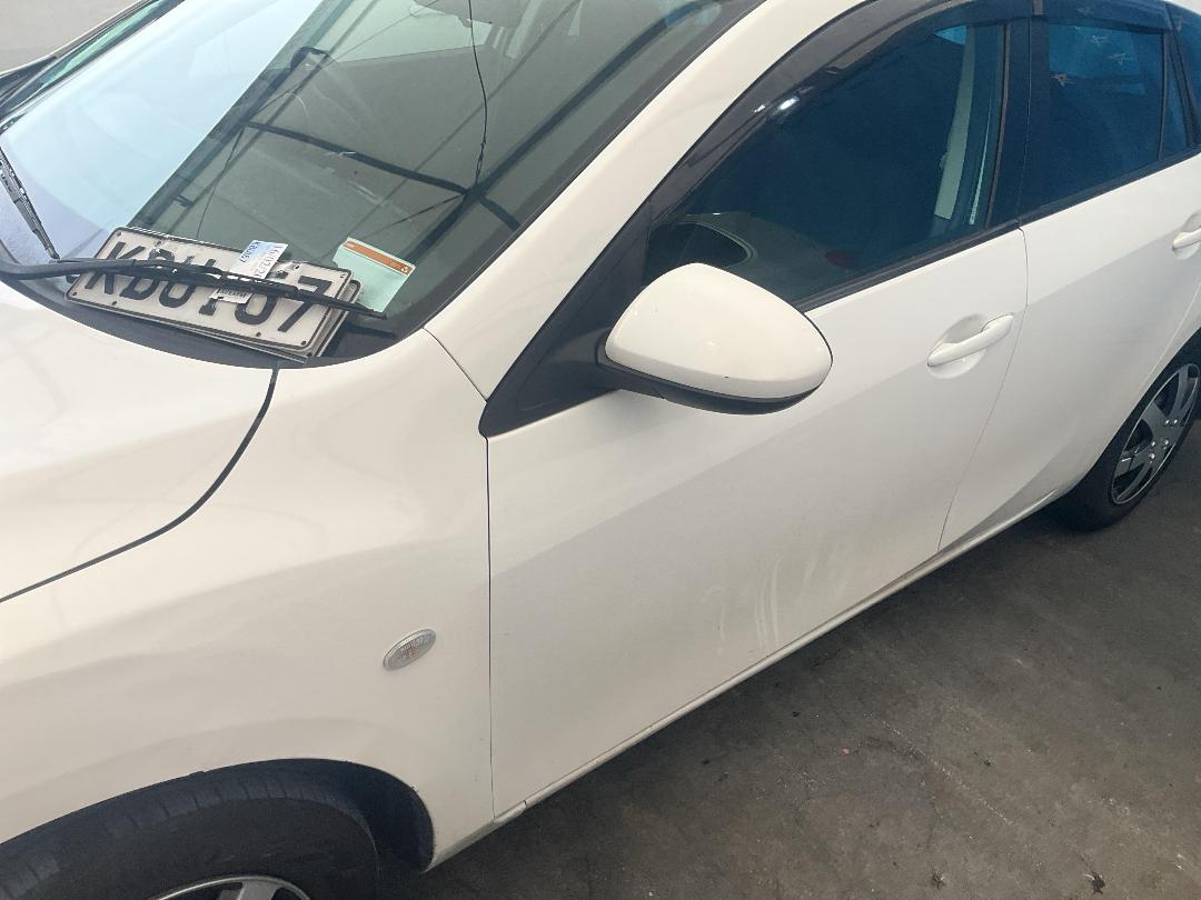 Photo '8' of Mazda Axela Photo '8' of Mazda Axela