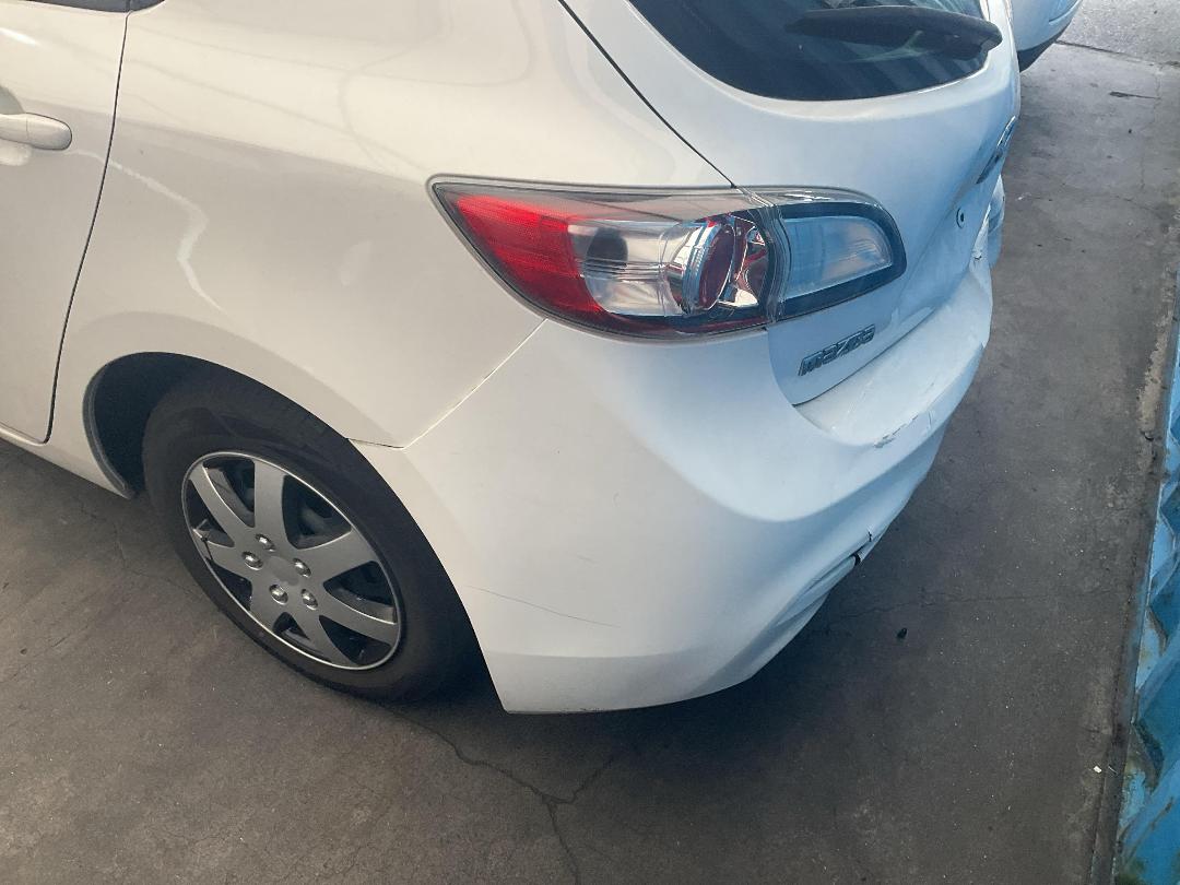 Photo '12' of Mazda Axela Photo '12' of Mazda Axela