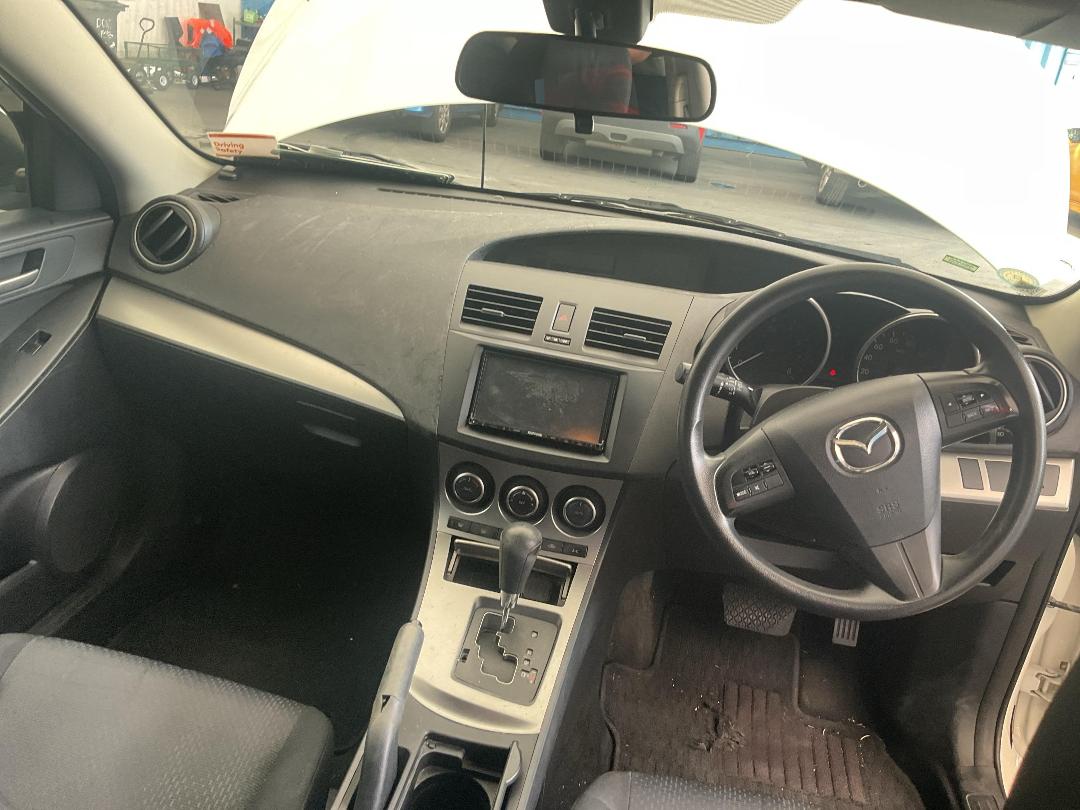 Photo '24' of Mazda Axela Photo '24' of Mazda Axela