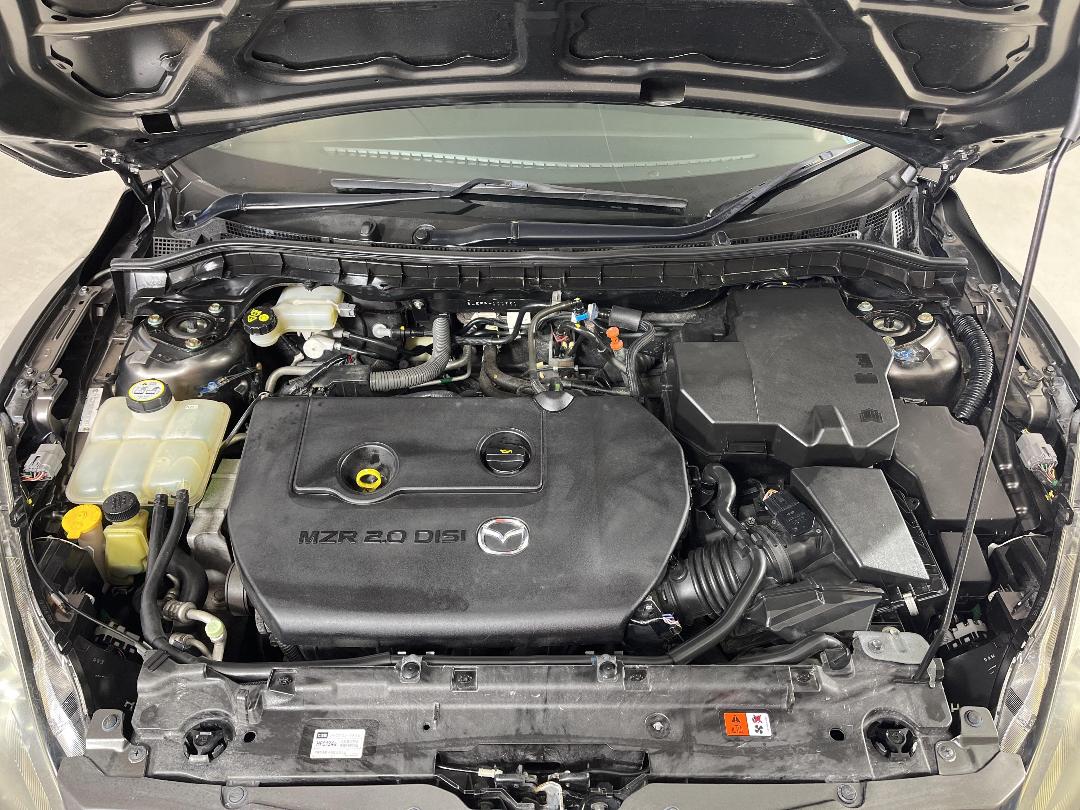 Photo '11' of Mazda Axela